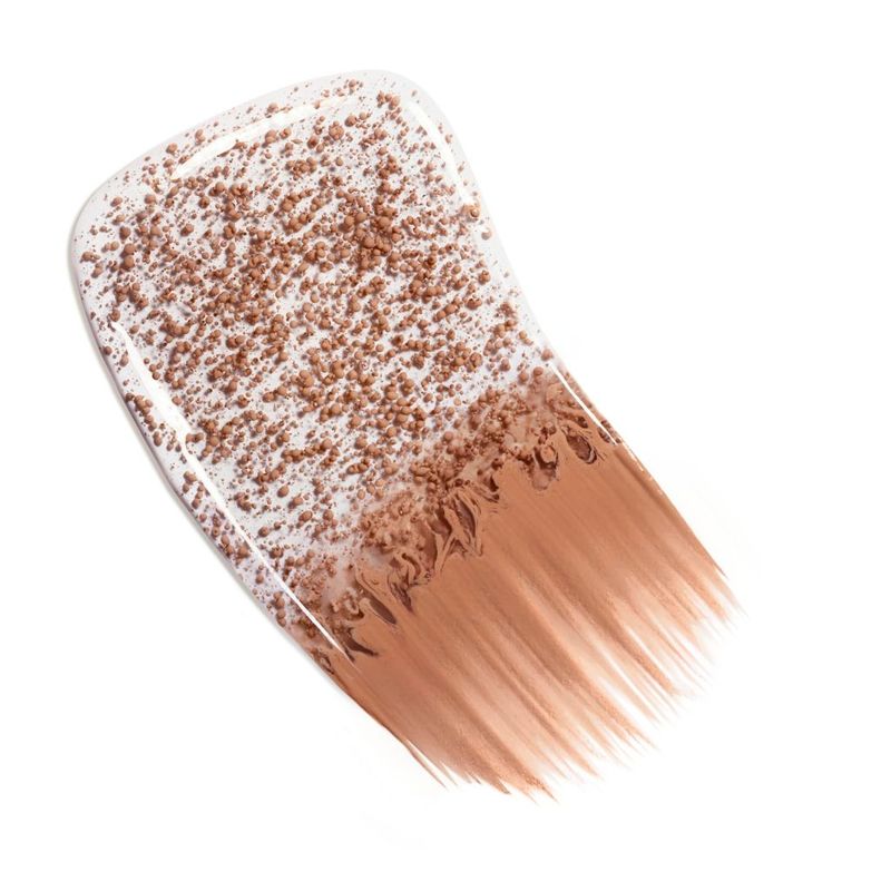 LES-BEIGES-AGUA-DE-MAQUILLAJE-Maquillaje-30-ML-CHANEL-textura