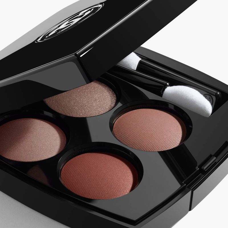 MAQUILLAJE-SOMBRAS-LES-4-OMBRES-SOMBRAS-DE-OJOS-EFECTOS-MULTIPLES-alternativa